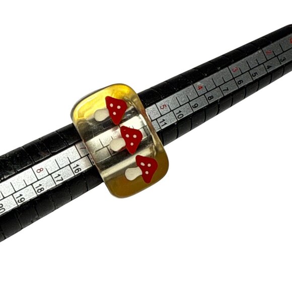 Handmade Resin Mushroom Ring Retro Style Chunky Statement Jewelry - Picture 4 of 7